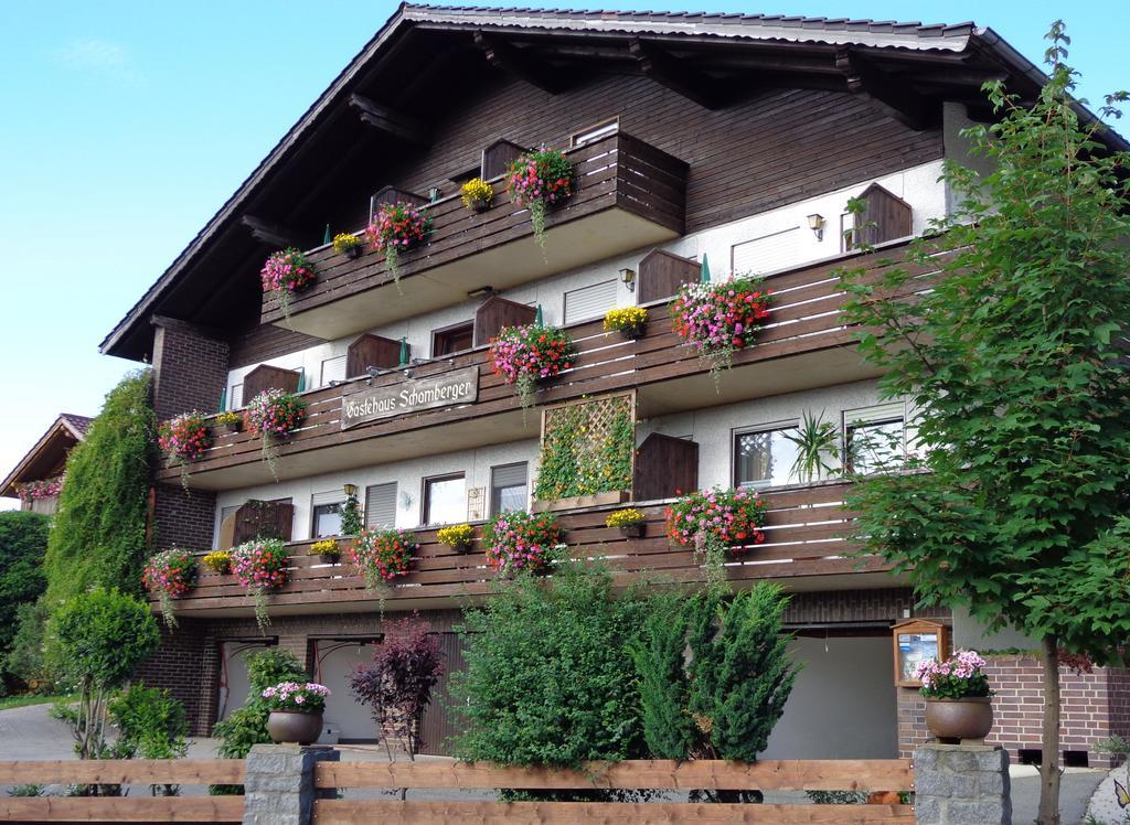 Gasthof - Pension Schamberger ノイキルヒェン・バイム・ハイリゲン・ブルート エクステリア 写真