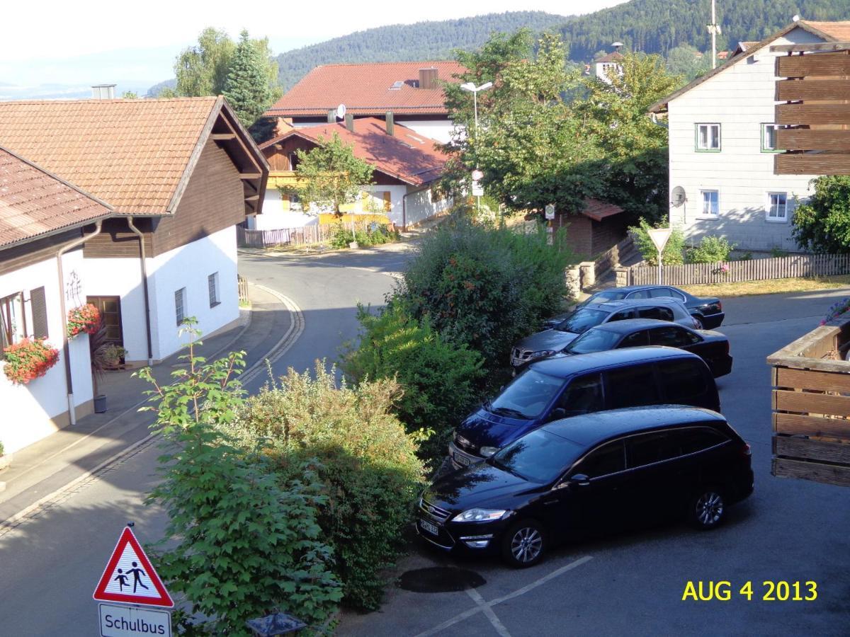 Gasthof - Pension Schamberger ノイキルヒェン・バイム・ハイリゲン・ブルート エクステリア 写真